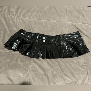 Forplay super mini pleated skirt black vinyl